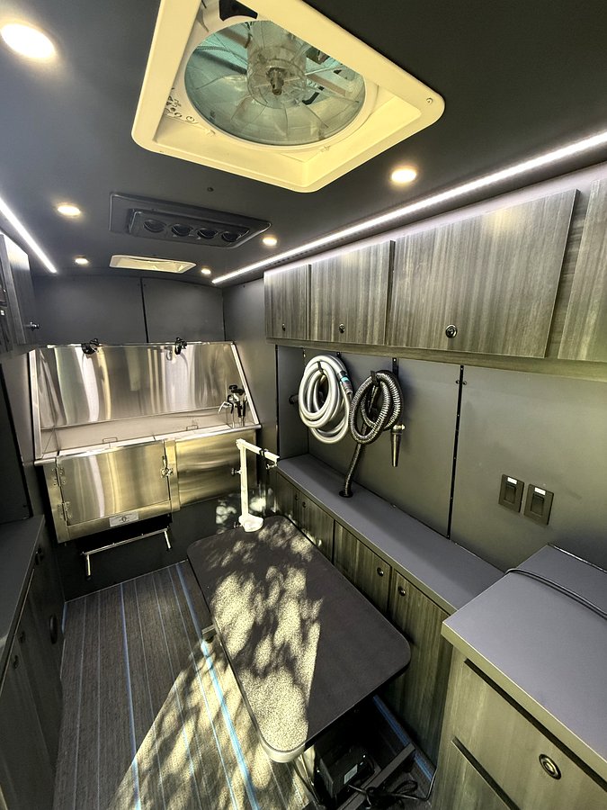 Victron Cerbo GX touchscreen grooming van